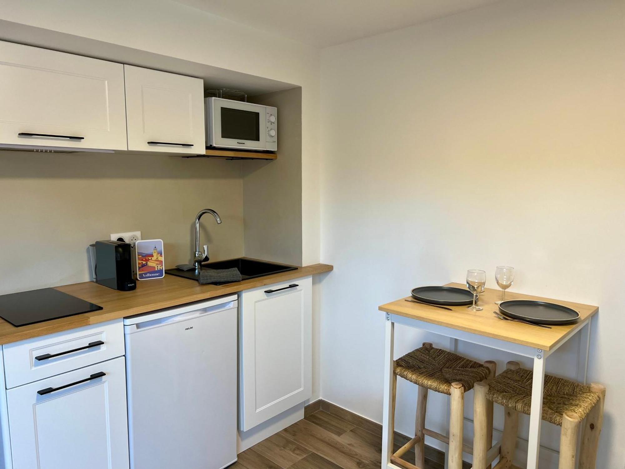 Studio With Private Car Park And Air Con Valbonne Exteriör bild